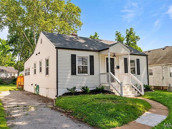 3rd image of 407 Rose Ln