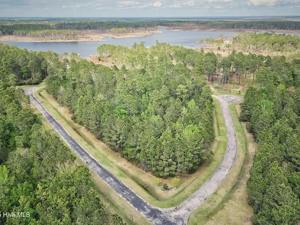 9 Windsong Way, Aurora, NC 27806