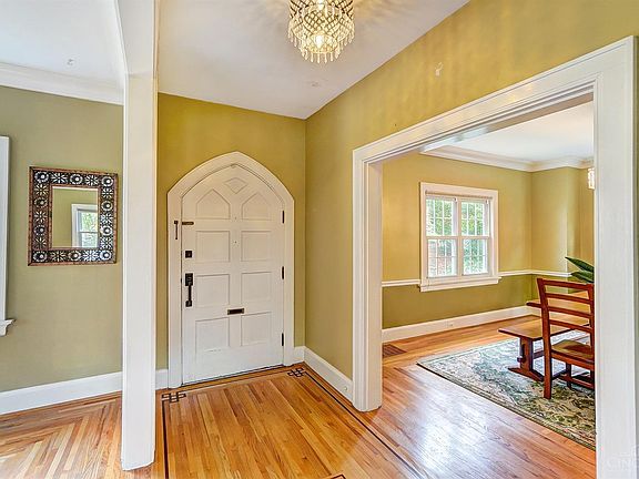 4th image of 3125 Lookout Cir
