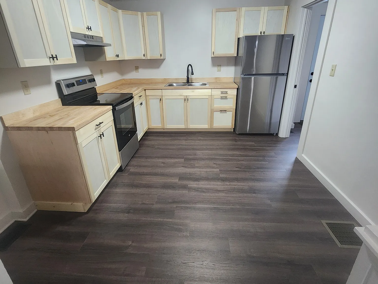 2 bed, 950 sqft, $1,250 — Photo 2