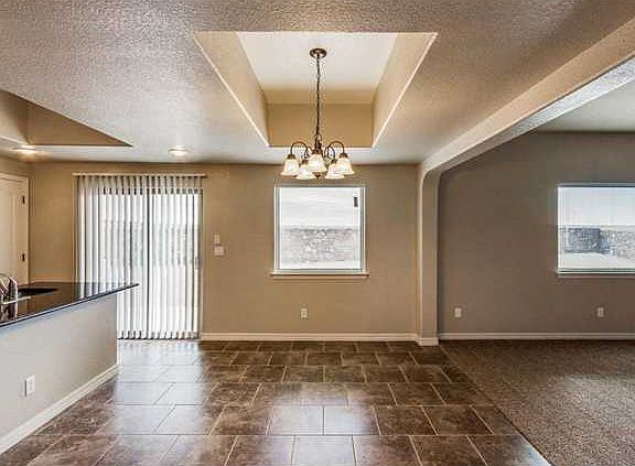 3rd image of 7634 Mammoth Ln