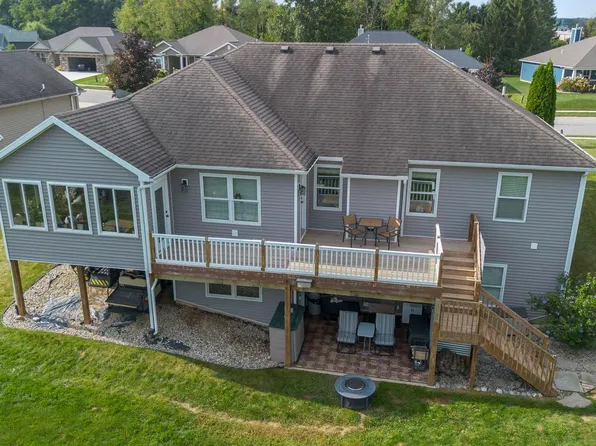 108 Duncastle Ct, Angola, IN 46703