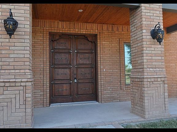 2nd image of 423 Cottonwood Ave