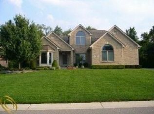47647 Pine Creek Ct, Northville, MI 48168