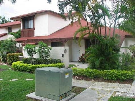 1st image of 625 NW 210th St APT 204