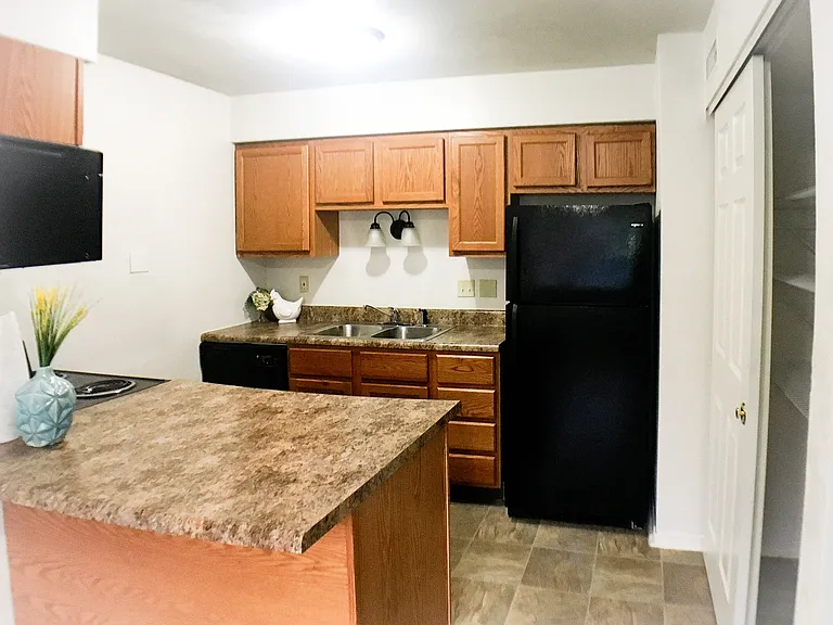 Shiloh Commons Holdings — Photo 16