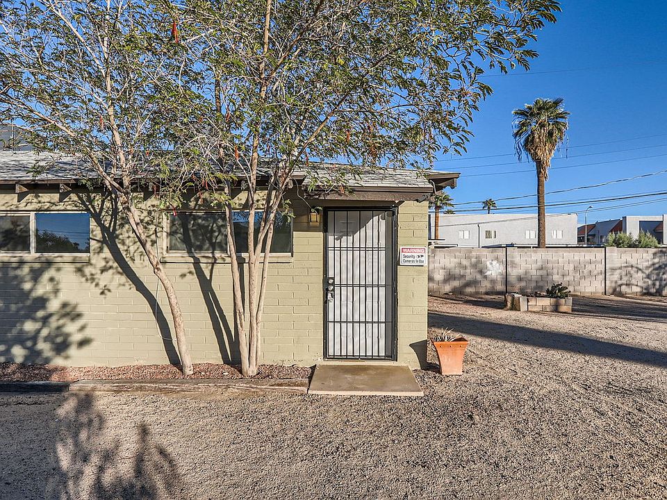 1st image of 3502 E Cambridge Ave #2