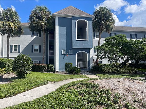2nd image of 3210 Clubside Dr #3210