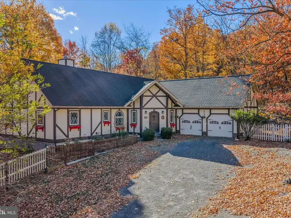 601 Parkside Ter, Berkeley Springs, WV 25411