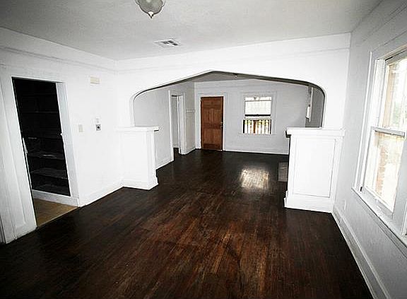 3rd image of 921 Magnolia St
