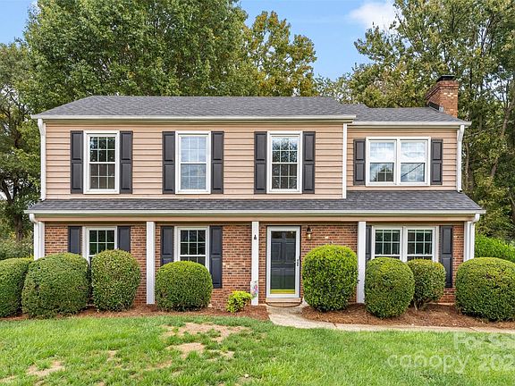 2nd image of 3710 Gardner Park Dr