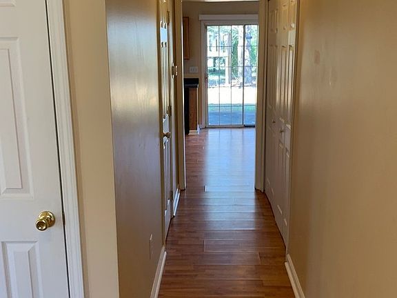 3rd image of 205 Briarhaven Dr