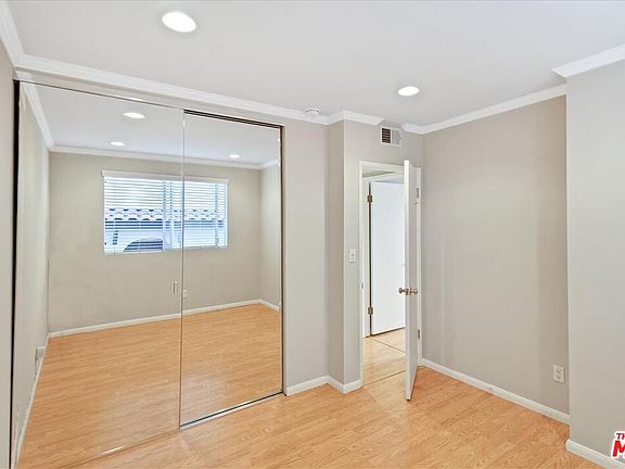 5th image of 1109 20th St APT 10