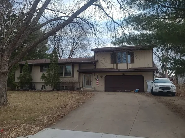 549 Grovner Ave N, Oakdale, MN 55128