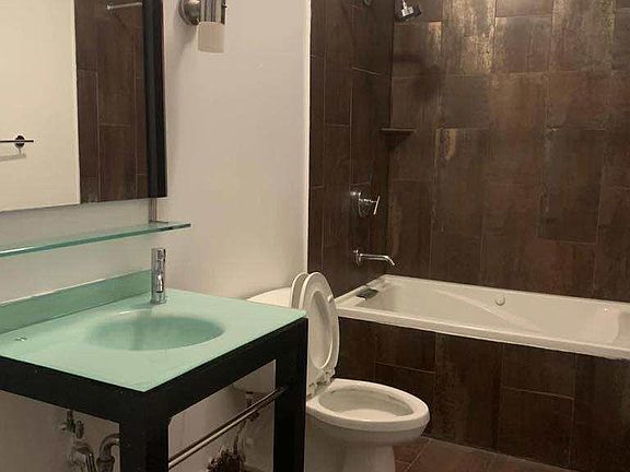 5th image of 90 Chambers St APT 2