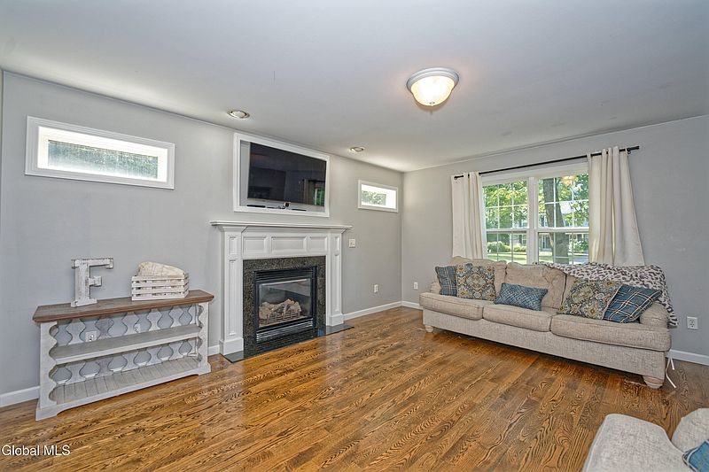 5th image of 37 Ella Drive