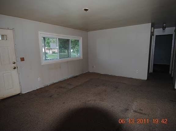 2nd image of 1100 Desoto Ave