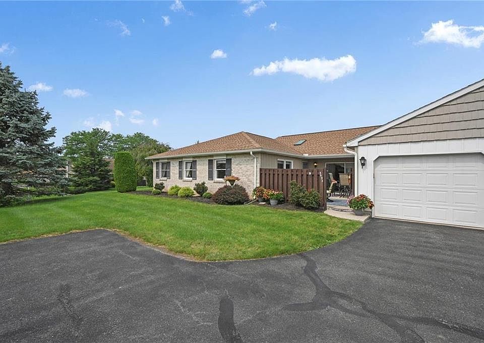 5692 Burning Tree Ln, Macungie, PA 18062 Zillow