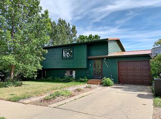 1711 30th St W, Williston, ND 58801