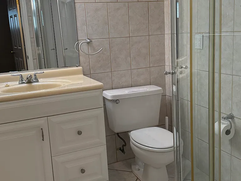 4600 Cove Cir #709 — Photo 15