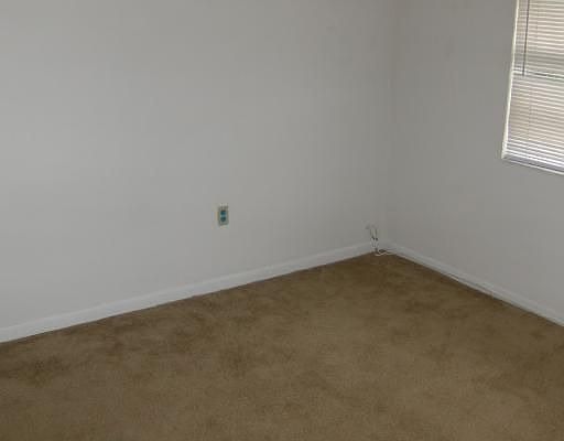 4th image of 718 SW 81st Ave #12B
