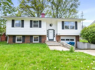 320 Whitefield Rd, Springfield, IL 62704