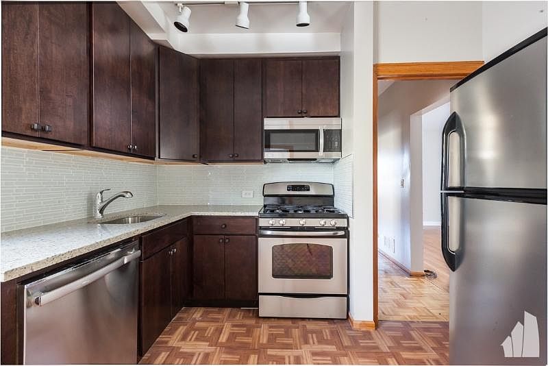 1st image of 4210 N Albany Ave APT 2F