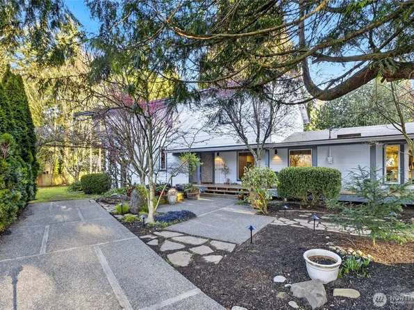 11223 109th Avenue NE, Kirkland, WA 98033