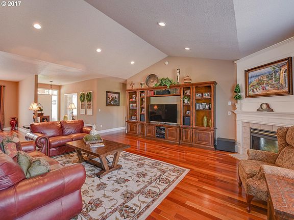 5th image of 22820 NE 185th Cir