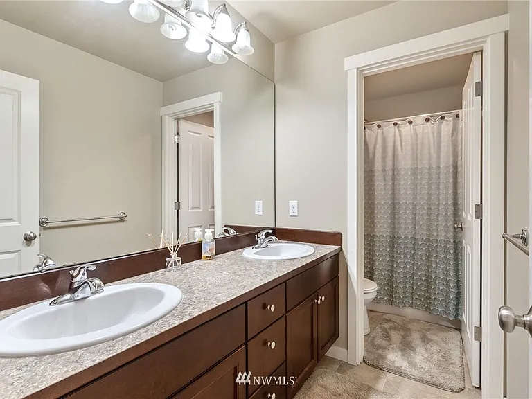 4803 NE 3rd Pl — Photo 24