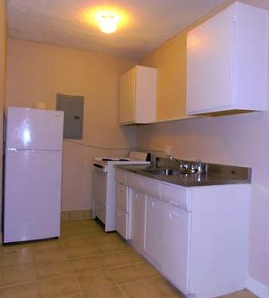 2nd image of 3715 Southwest Trfy APT 103