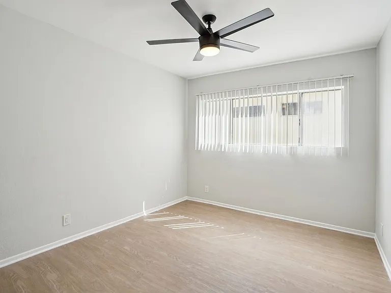 12323 Texas Ave — Photo 61