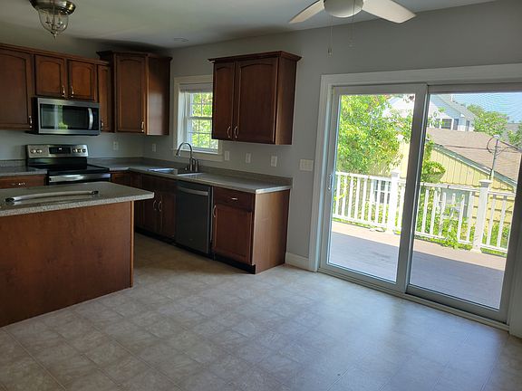 4th image of 67 Garrison Ave