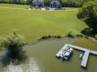 3262 Lowes Lndg, Louisville, TN 37777