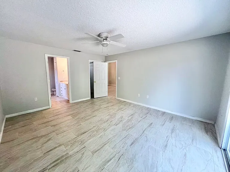 4416 Sherwood Forest Dr — Photo 11
