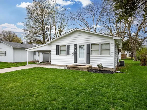 705 N Locust St, Litchfield, IL 62056