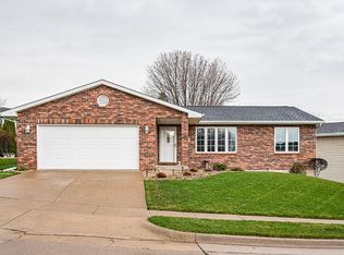 2129 N Star Dr, Dubuque, IA 52002