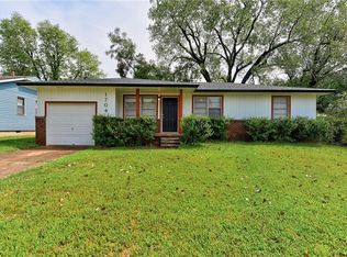 1704 Waltz Way, Midwest City, OK 73130