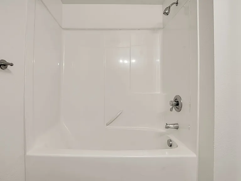 #271 CHELSEA COURT APTS — Photo 23