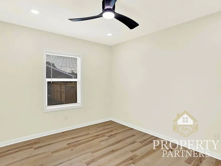 329 E Minnesota St #331 — Photo 7
