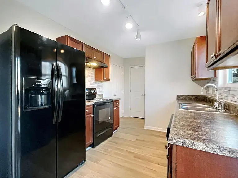 164 Creekstone Ct — Photo 6