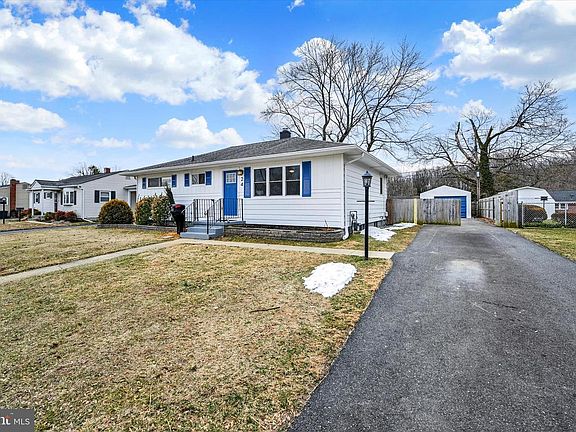 3rd image of 24 N Atwood Rd