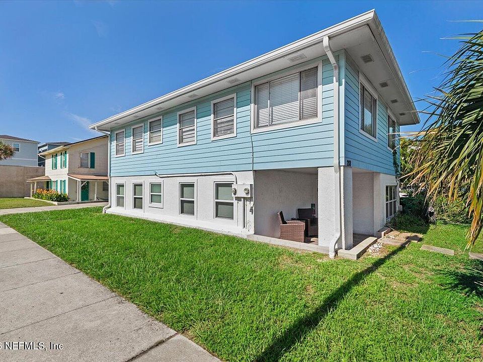 1st image of 208 13TH Avenue N