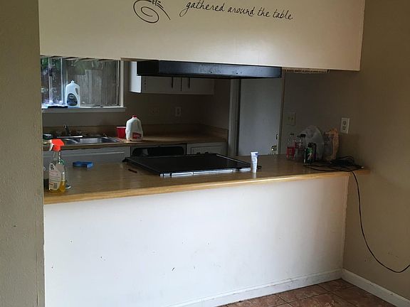 3rd image of 710 Fordham Dr