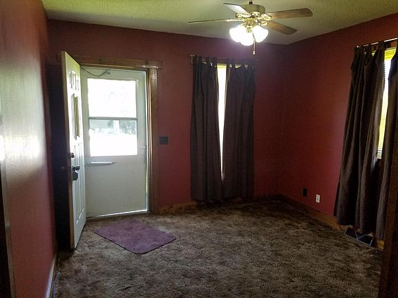 4th image of 2118 Schley Ave
