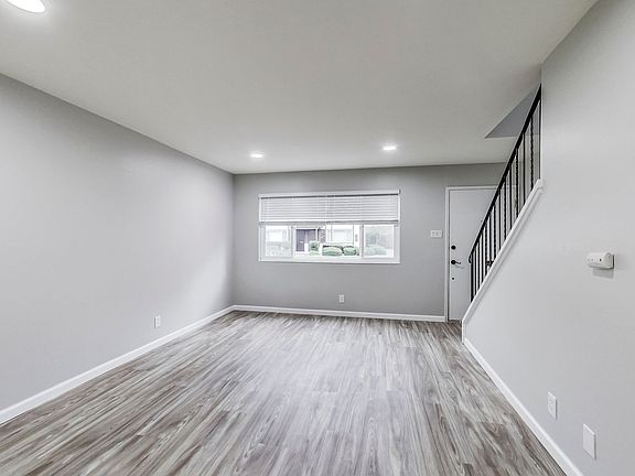 3rd image of 969-979 Elgin St #979-D