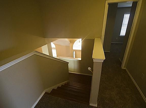 5th image of 3810 Farmington Dr