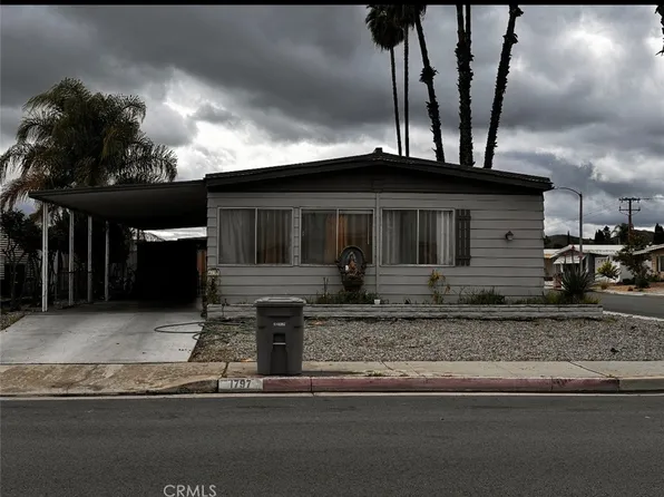 1797 W Johnston Ave, Hemet, CA 92545