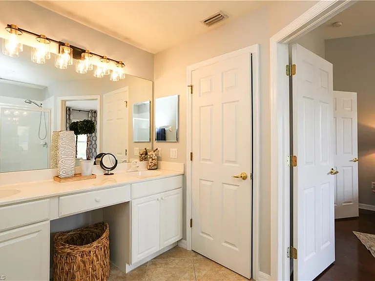 960 Hampton Cir #80 — Photo 40
