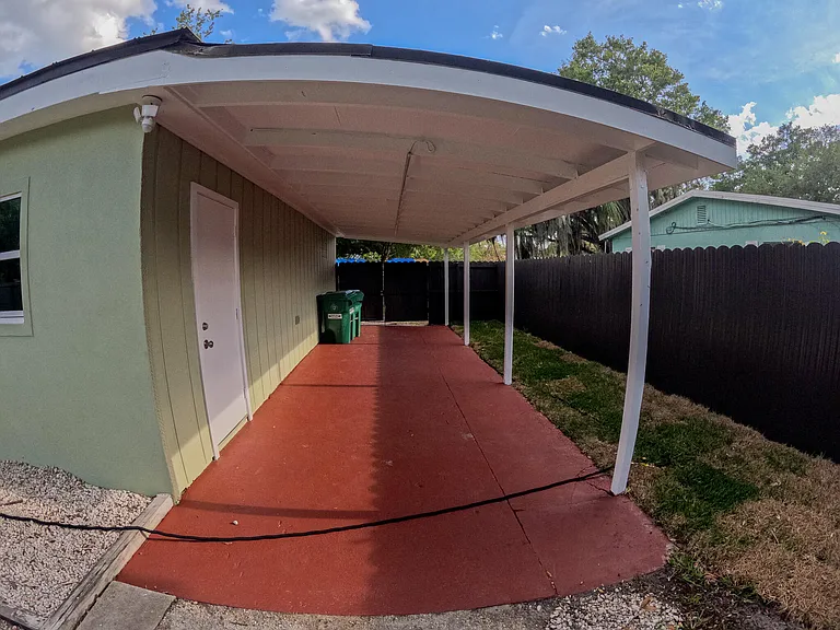 352 Johnston St — Photo 4
